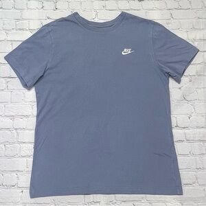 Nike Sportswear Club Men’s T-Shirt - Size Large - Slate Blue